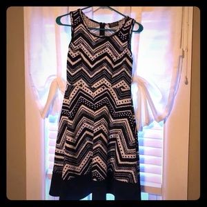 Papermoon by Stitch Fix - Size Small EUC